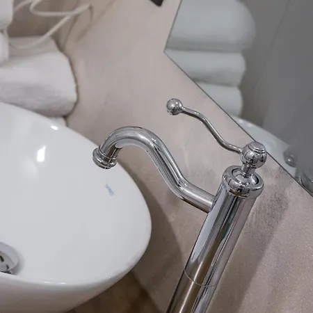 Maison d'hôtes Aurelia Luxury - Piazza Delle Erbe