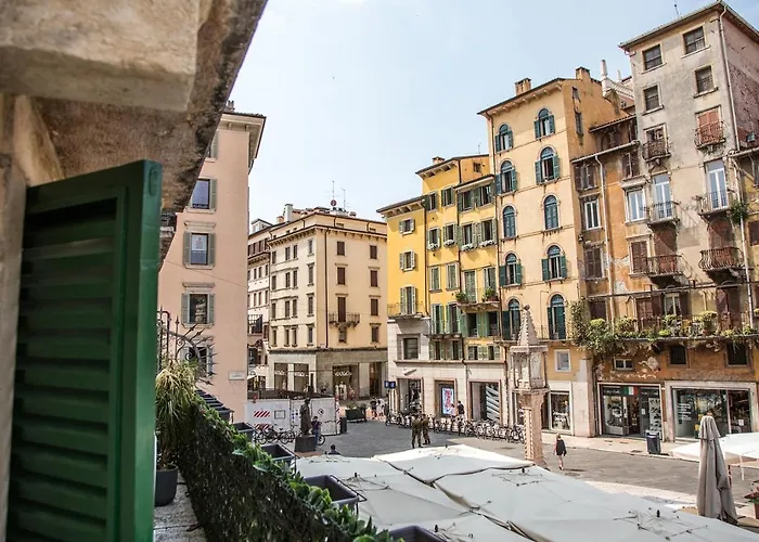 Aurelia Luxury - Piazza Delle Erbe Guest house Verona