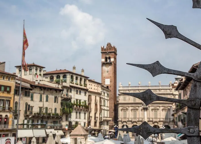Aurelia Luxury - Piazza Delle Erbe 4*