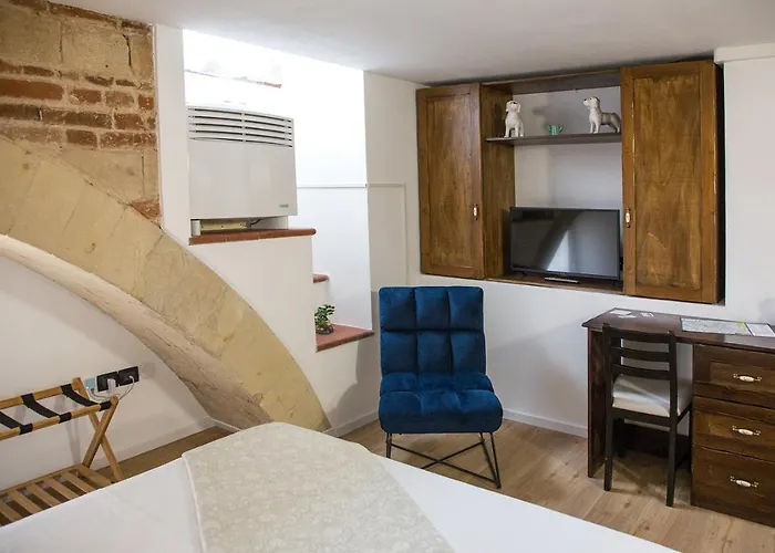 Aurelia Luxury - Piazza Delle Erbe Guest house