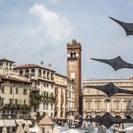 Aurelia Luxury - Piazza Delle Erbe 3*