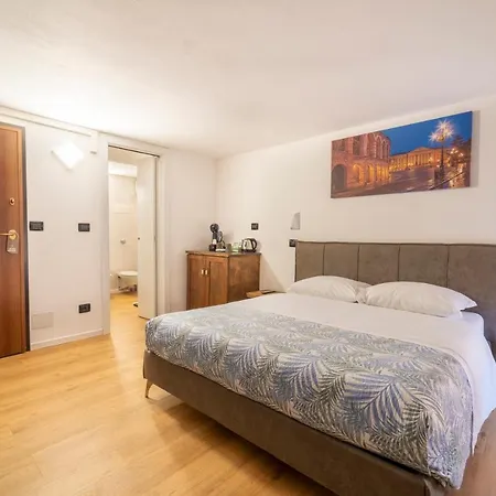 招待所 Aurelia Luxury - Piazza Delle Erbe 维罗纳