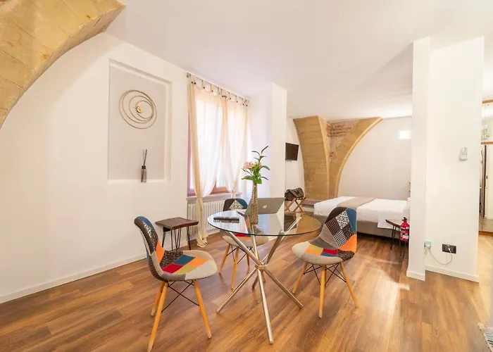 Gasthuis Aurelia Luxury - Piazza Delle Erbe