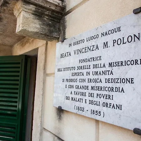 Pensjonat Aurelia Luxury - Piazza Delle Erbe 4*