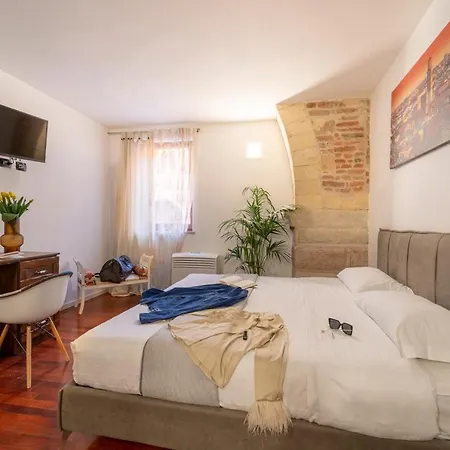 Aurelia Luxury - Piazza Delle Erbe