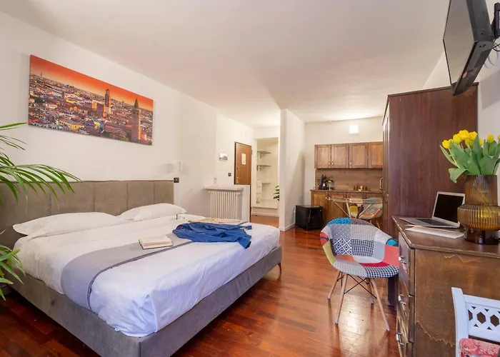 Konukevi Aurelia Luxury - Piazza Delle Erbe Verona