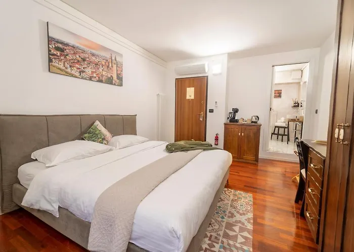 Aurelia Luxury - Piazza Delle Erbe Konukevi