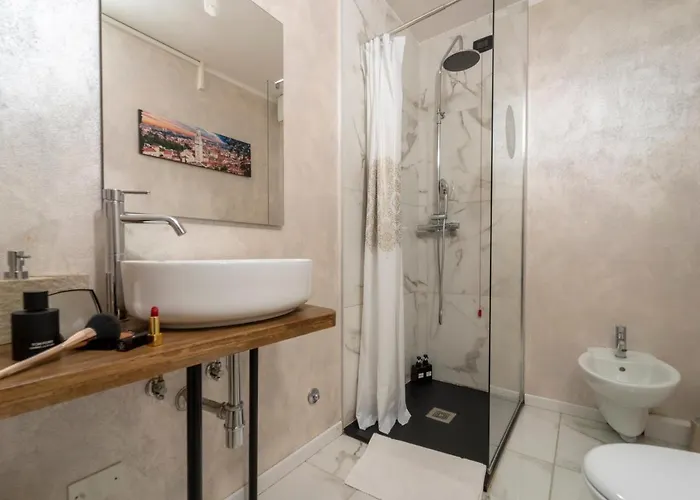 Konukevi Aurelia Luxury - Piazza Delle Erbe Verona